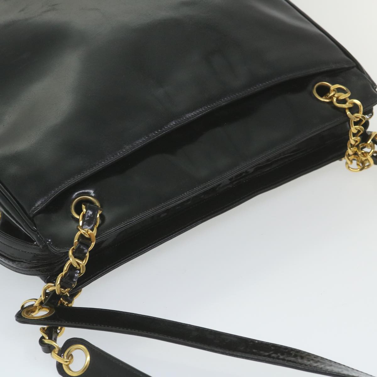 CHANEL Chain Shoulder Bag Patent leather Black CC Auth bs10115