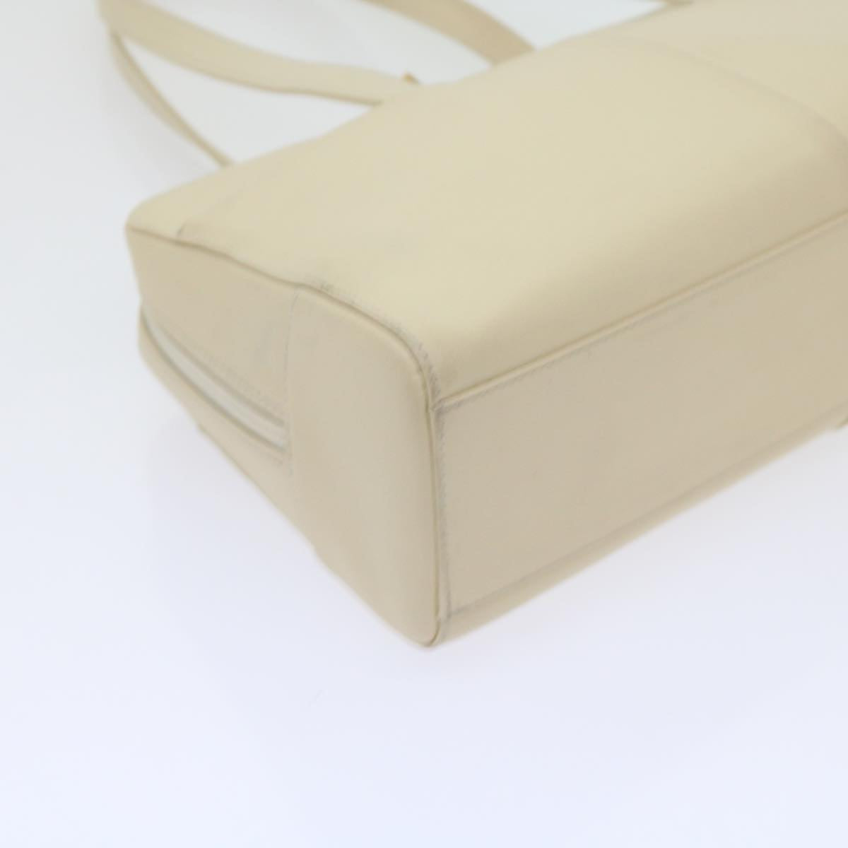 BURBERRY Shoulder Bag Leather Beige Auth bs10396