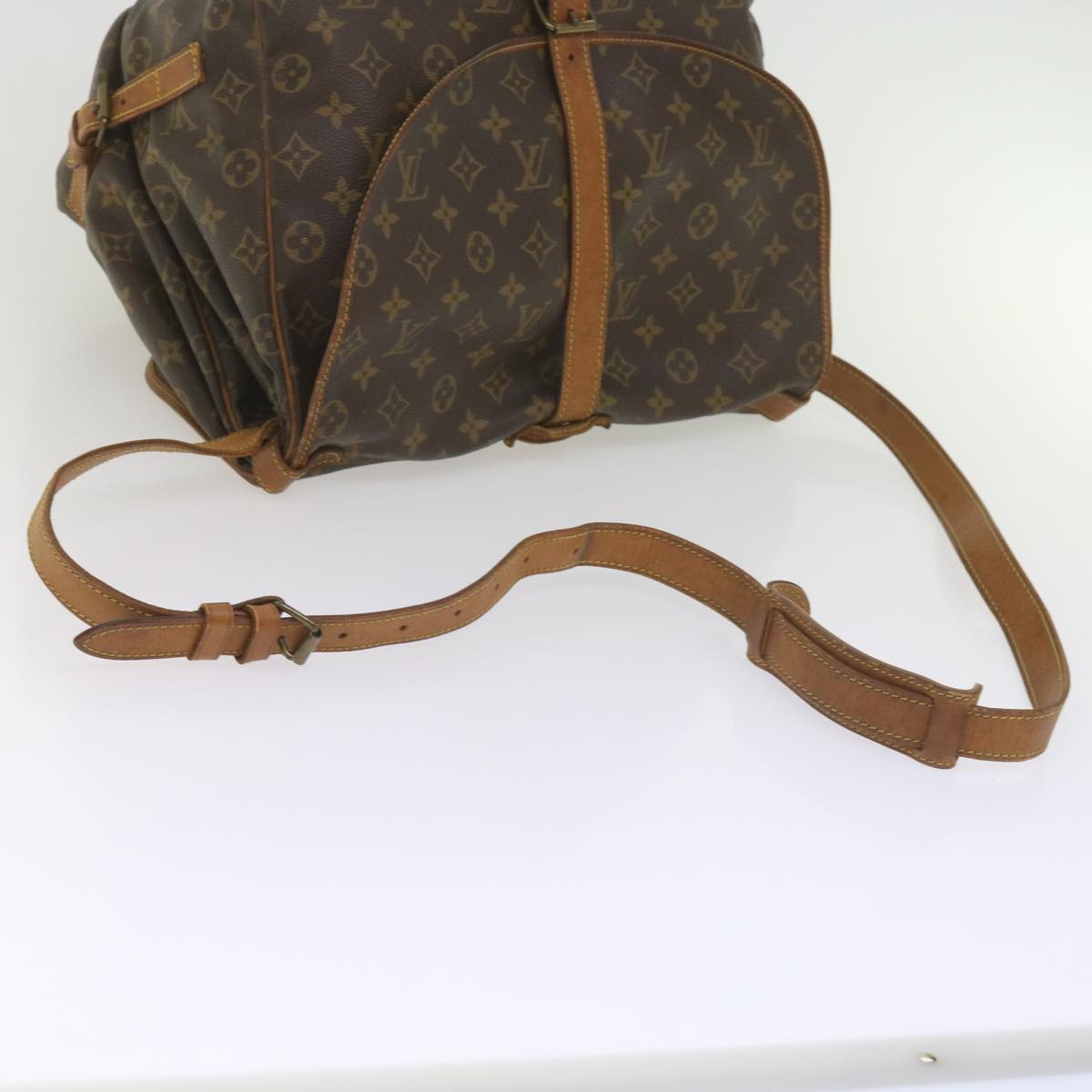 LOUIS VUITTON Monogram Saumur 35 Shoulder Bag M42254 LV Auth bs10450