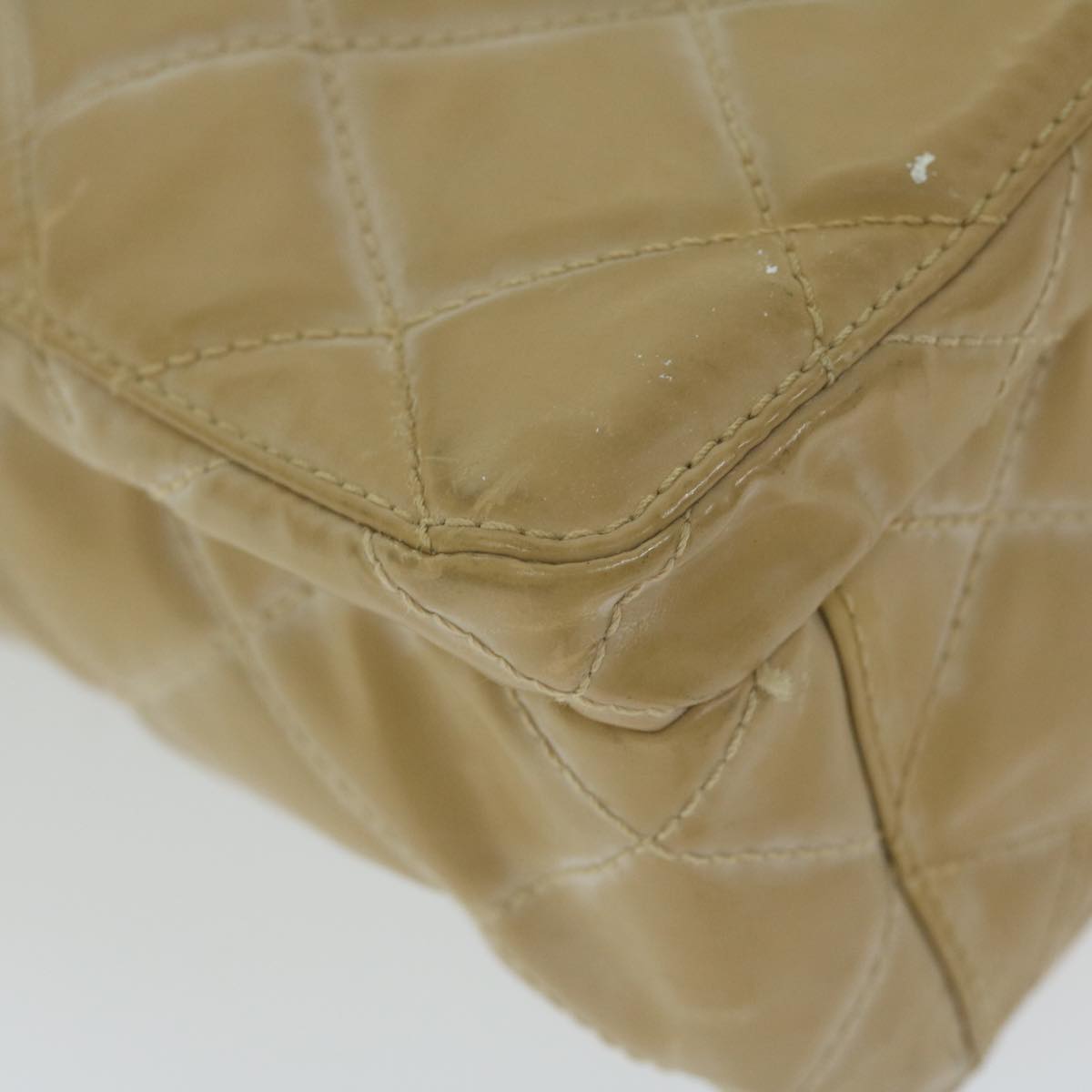 CHANEL Shoulder Bag Patent leather Beige CC Auth bs10487