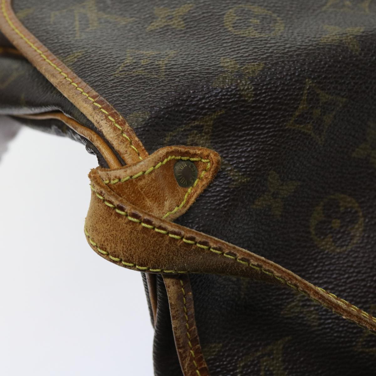 LOUIS VUITTON Monogram Saumur 30 Shoulder Bag M42256 LV Auth bs10650