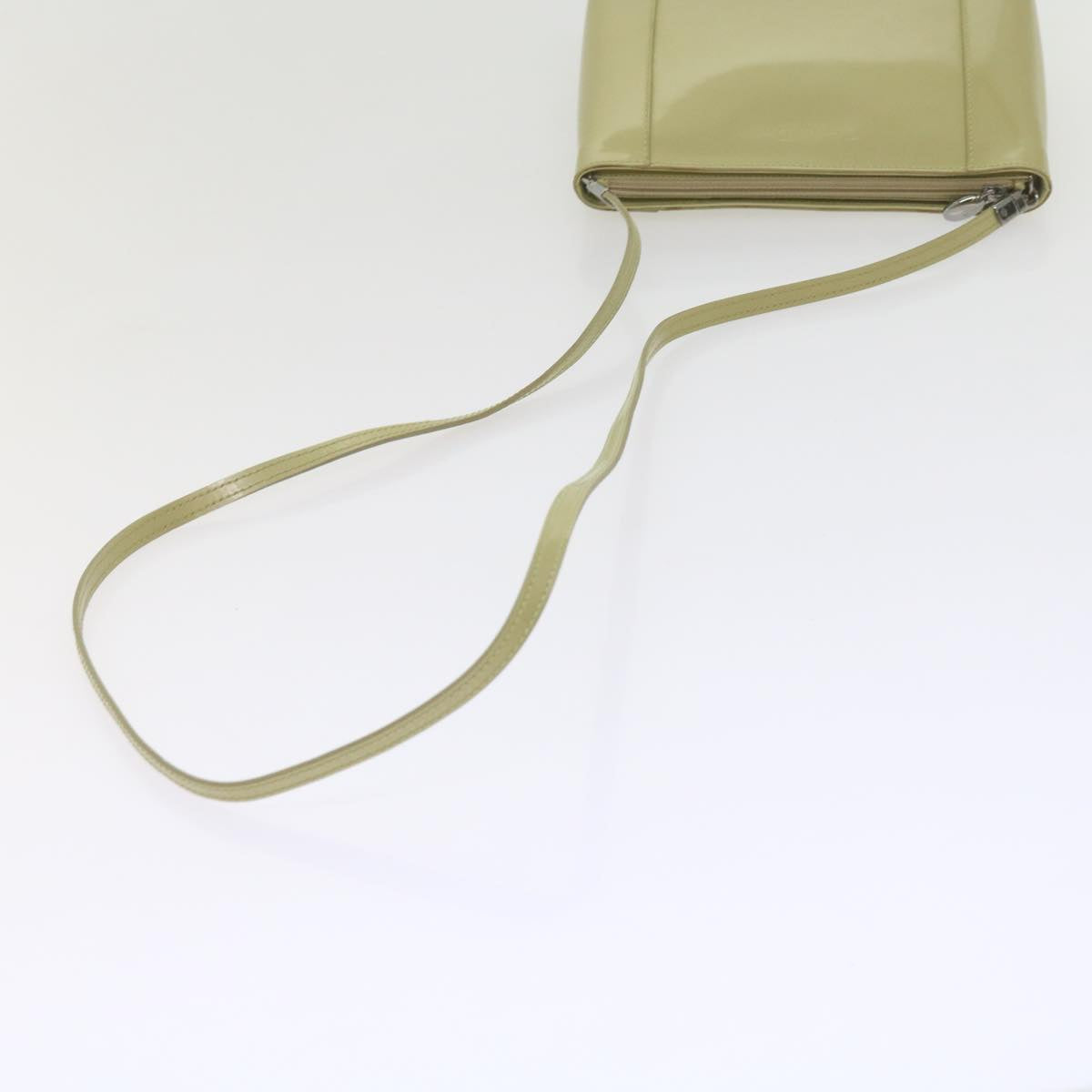 Christian Dior Shoulder Bag Patent leather Beige Auth bs10786