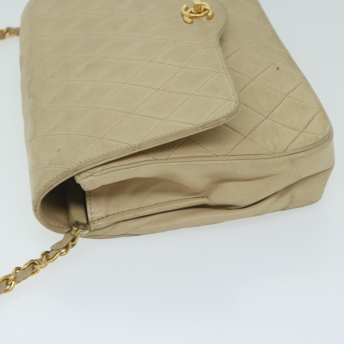 CHANEL Matelasse Chain Shoulder Bag Lamb Skin Beige CC Auth bs11471