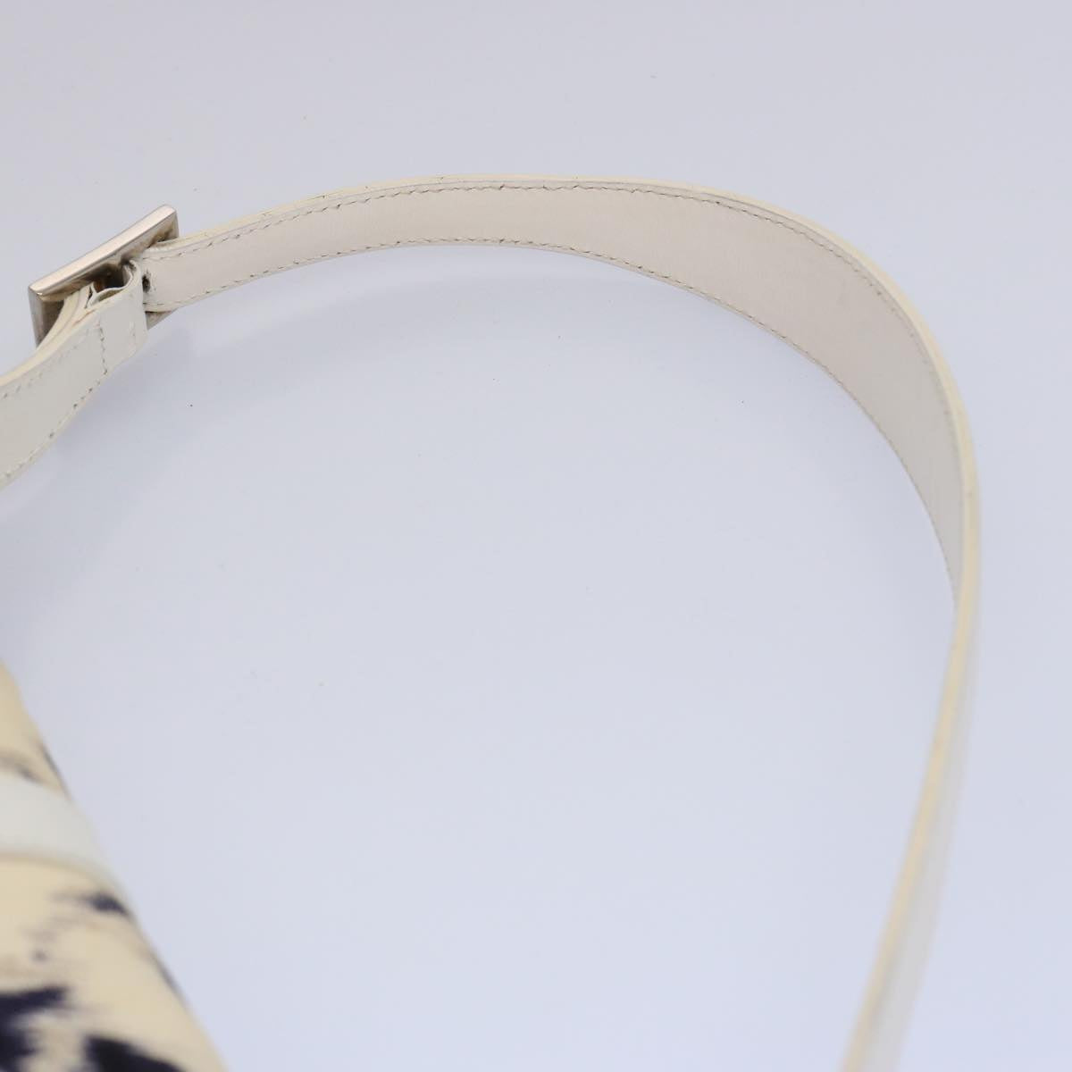 GUCCI Jackie Shoulder Bag Canvas White Auth bs11537