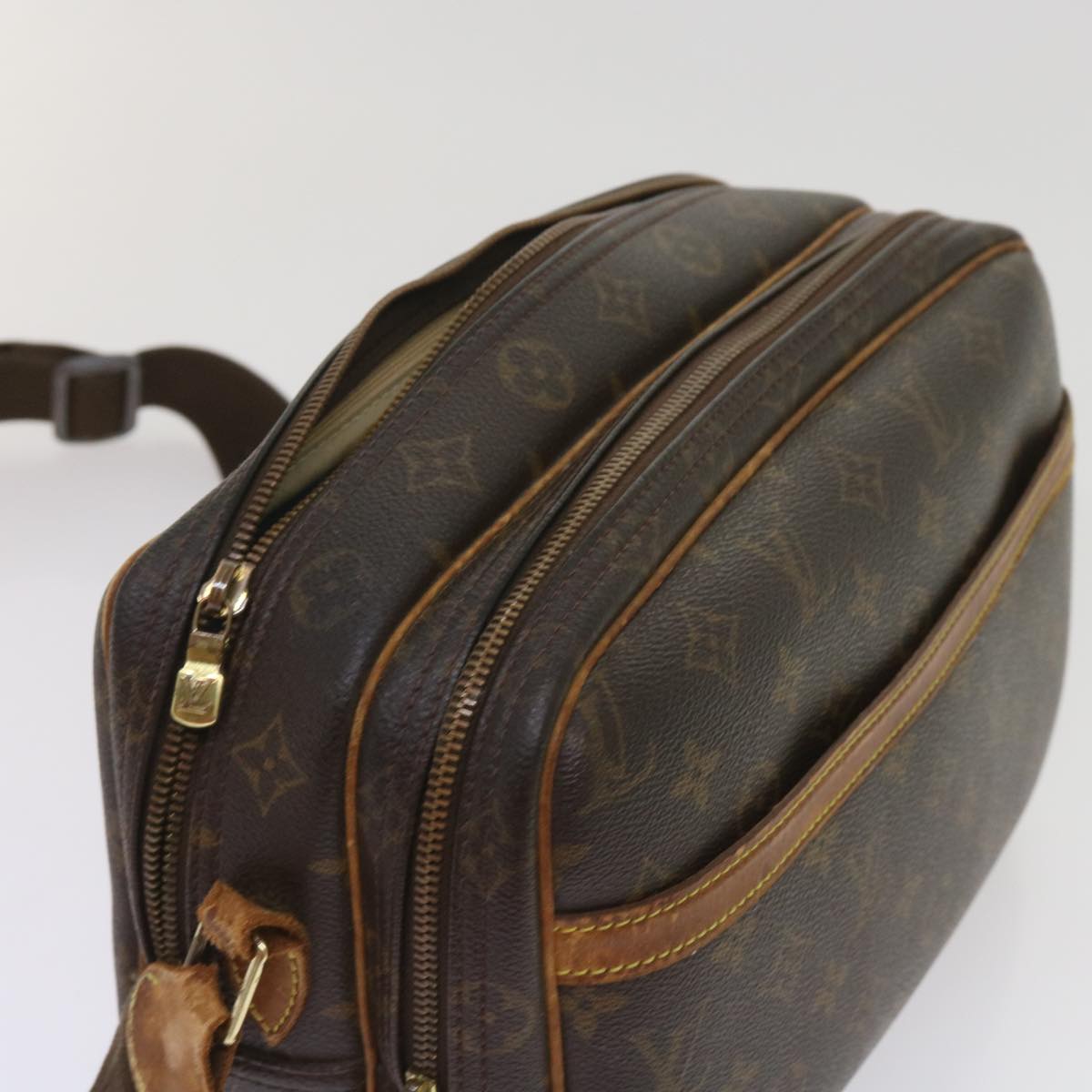 LOUIS VUITTON Monogram Reporter PM Shoulder Bag M45254 LV Auth bs11637