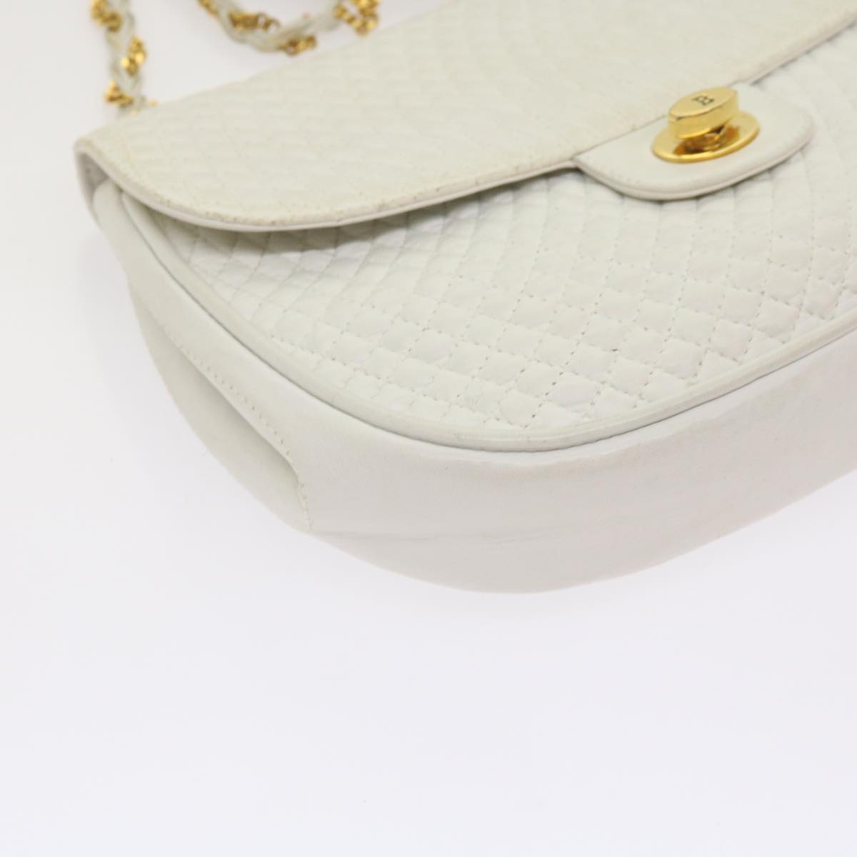 BALLY Quilted Shoulder Bag Leather White Auth bs11685