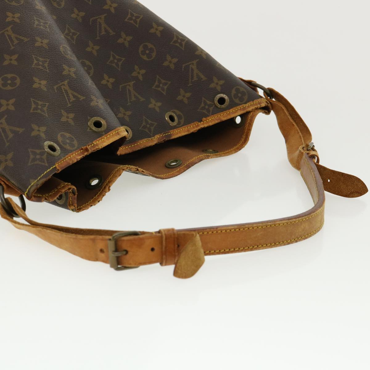 LOUIS VUITTON Monogram Noe Shoulder Bag M42224 LV Auth bs2318