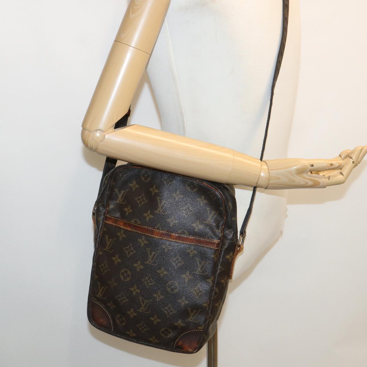 LOUIS VUITTON Monogram DanubeMM Shoulder Bag M45264 LV Auth bs2699