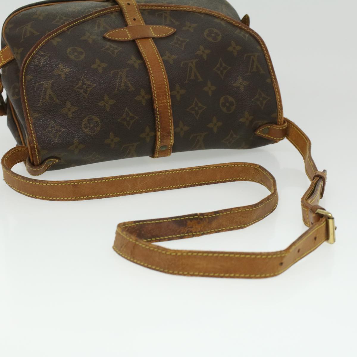 LOUIS VUITTON Monogram Saumur 30 Shoulder Bag M42256 LV Auth bs3424