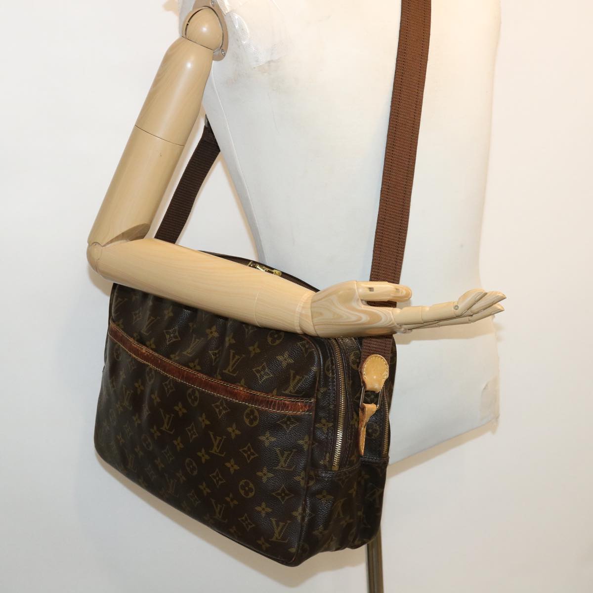 LOUIS VUITTON Monogram Reporter GM Shoulder Bag M45252 LV Auth bs3817