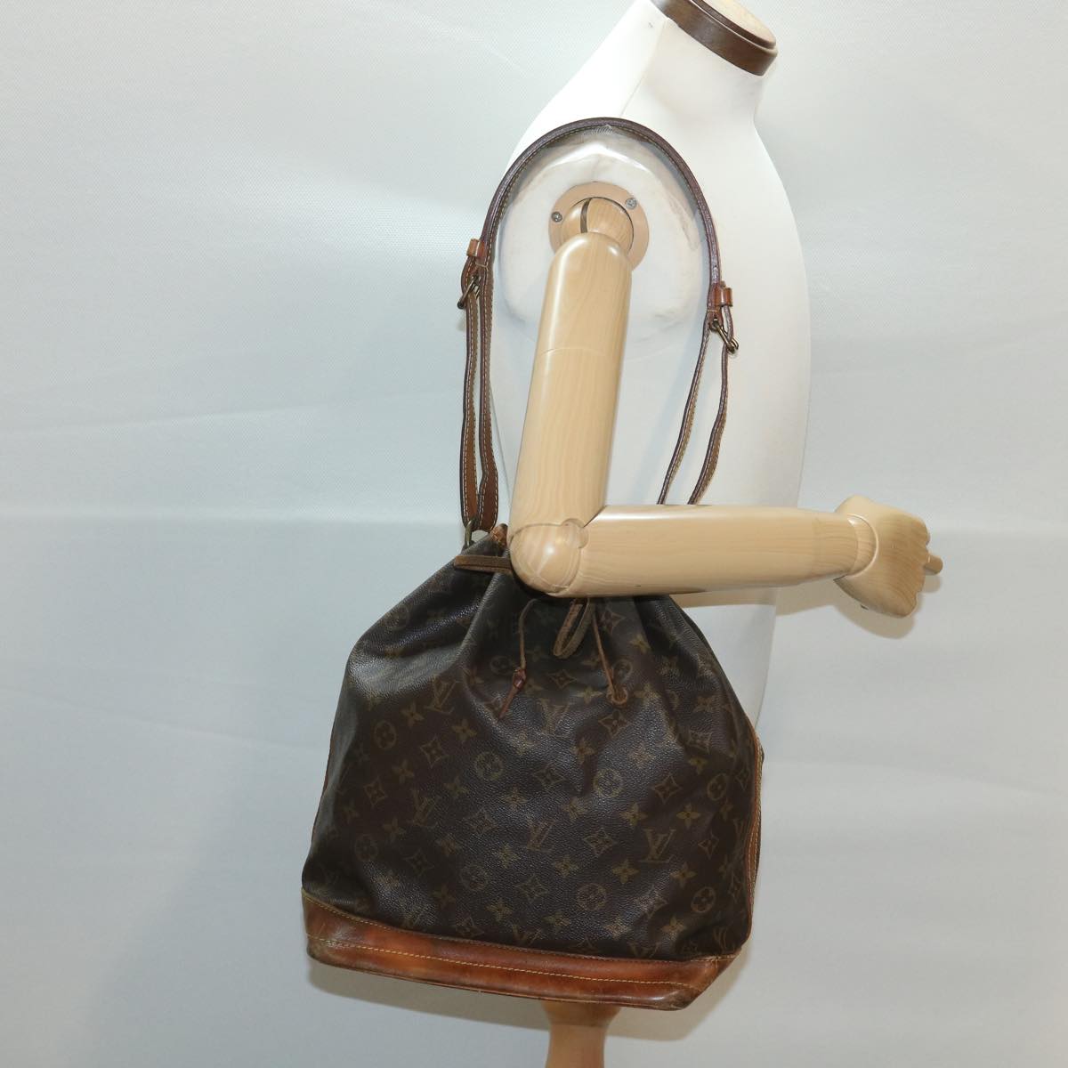 LOUIS VUITTON Monogram Noe Shoulder Bag M42224 LV Auth bs4002