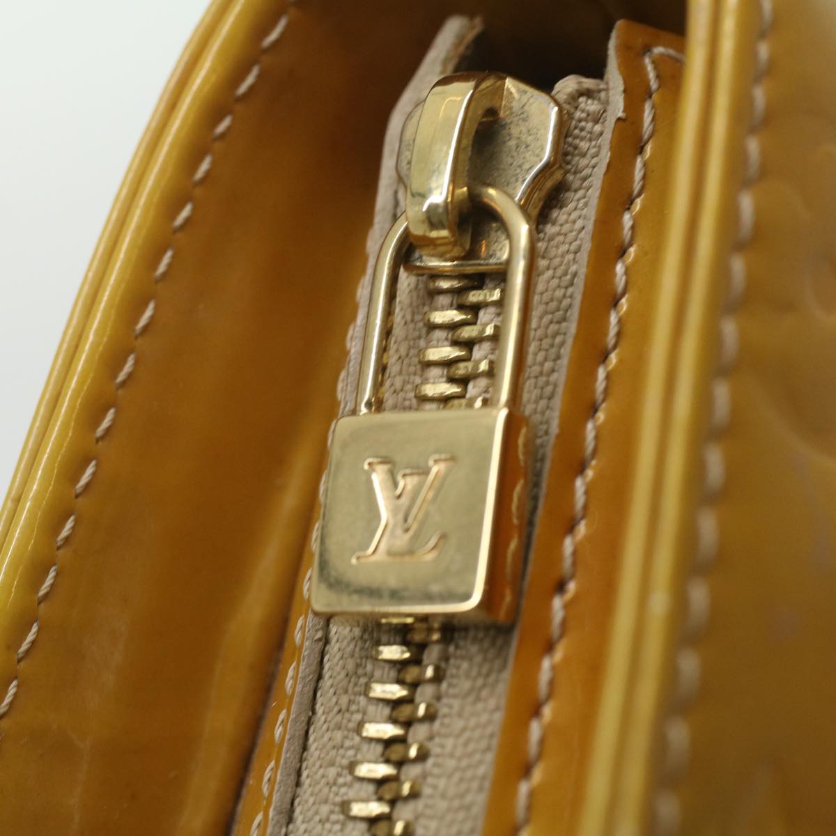 LOUIS VUITTON Monogram Vernis Houston Hand Bag Beige M91004 LV Auth bs4081