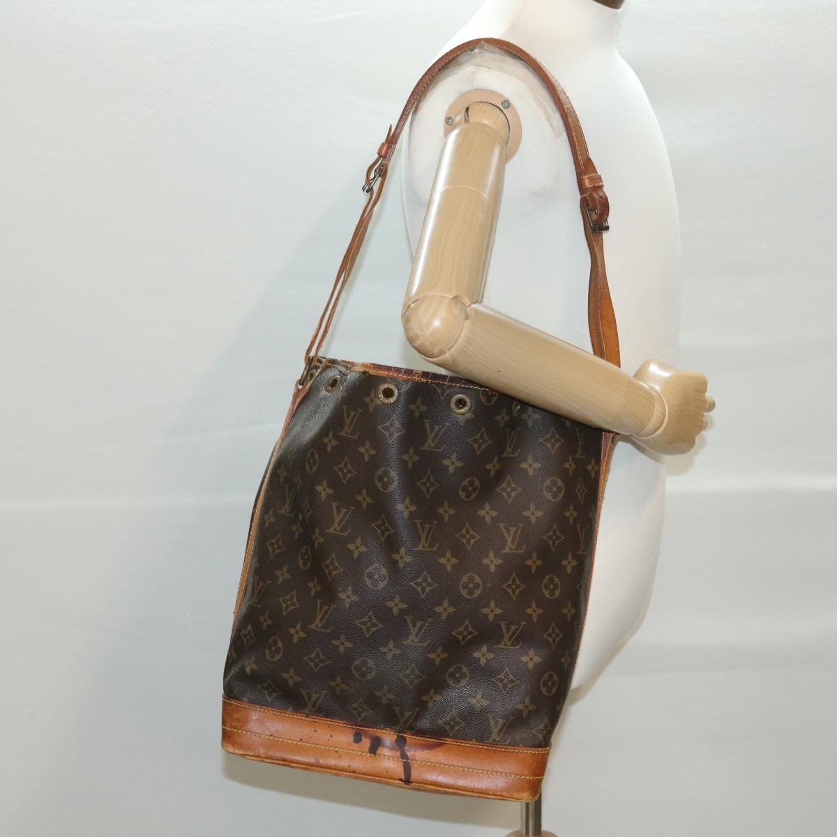 LOUIS VUITTON Monogram Noe Shoulder Bag M42224 LV Auth bs4160