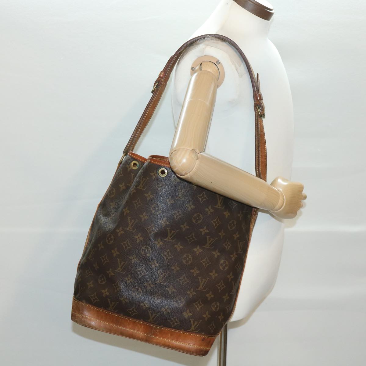 LOUIS VUITTON Monogram Noe Shoulder Bag M42224 LV Auth bs4180