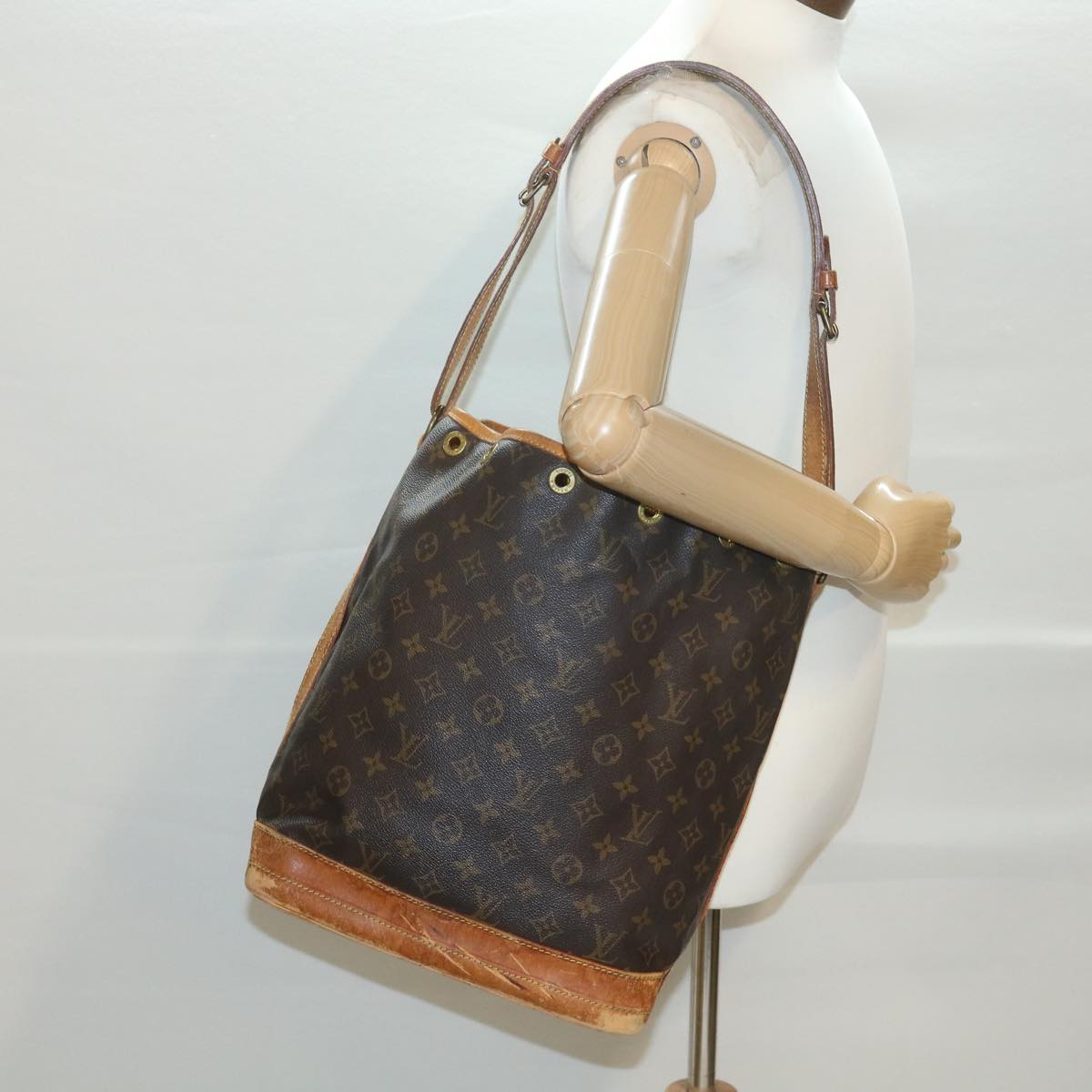 LOUIS VUITTON Monogram Noe Shoulder Bag M42224 LV Auth bs4190