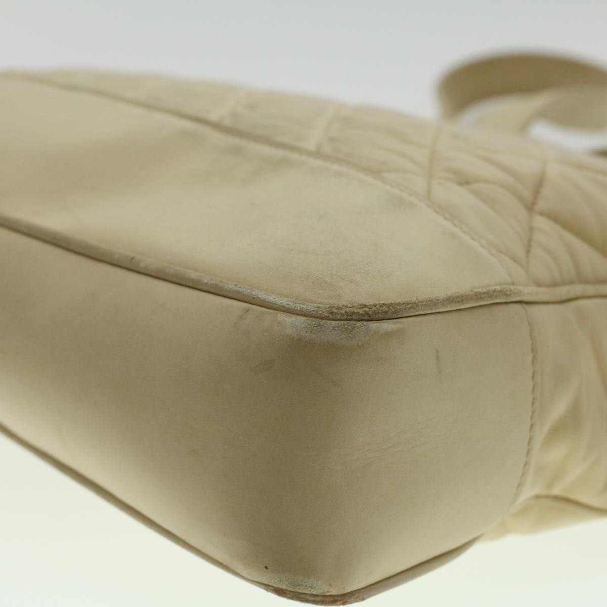 CHANEL Matelasse Chain Shoulder Bag Lamb Skin Beige CC Auth bs4338