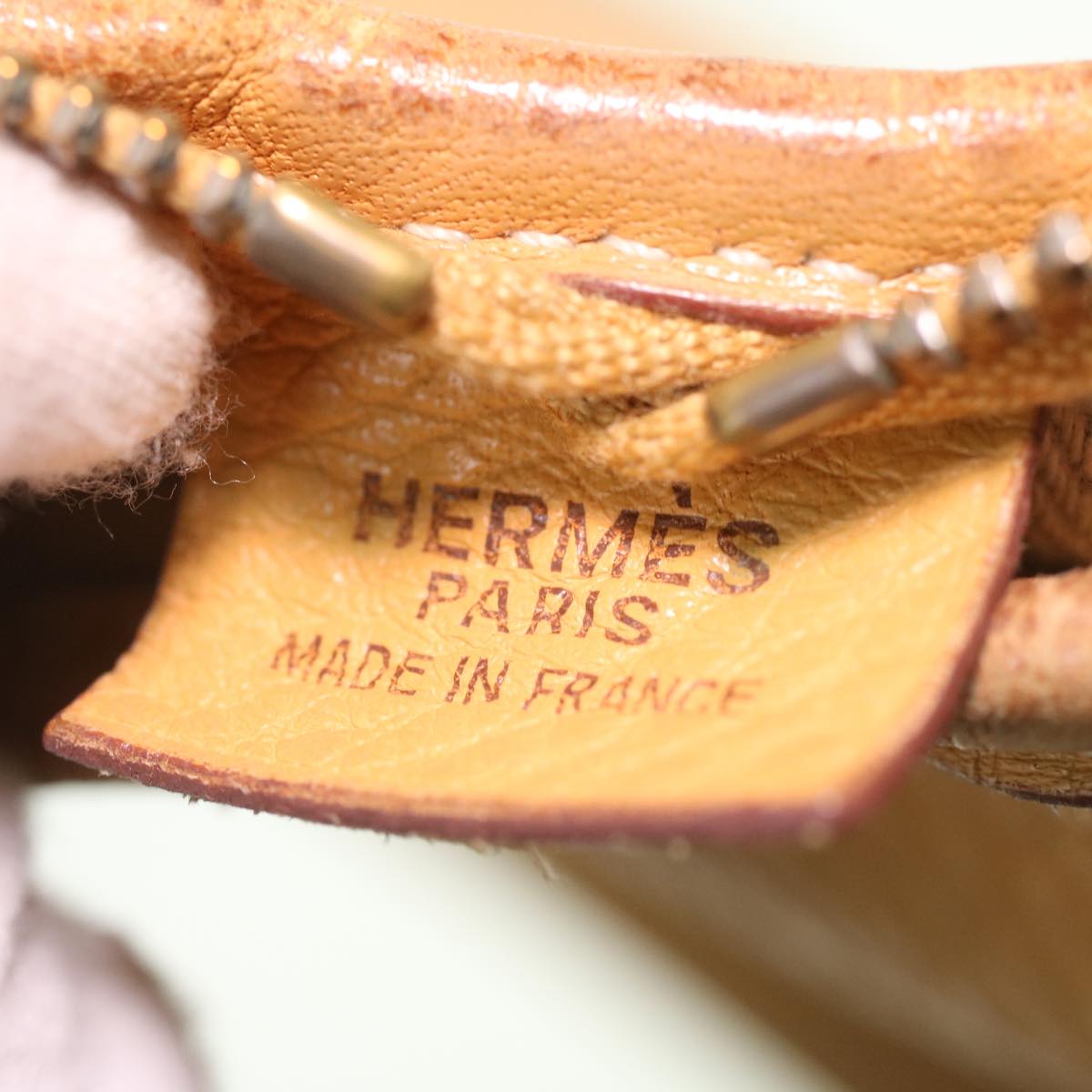 HERMES Masai Shoulder Bag Leather Beige Auth bs4361