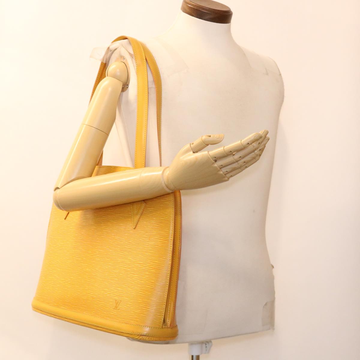 LOUIS VUITTON Epi Lussac Shoulder Bag Yellow M52289 LV Auth bs4552