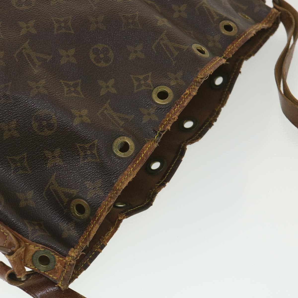 LOUIS VUITTON Monogram Petit Noe Shoulder Bag M42226 LV Auth bs4574