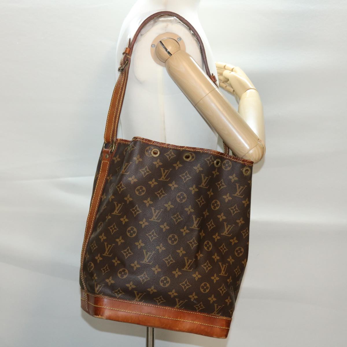 LOUIS VUITTON Monogram Noe Shoulder Bag M42224 LV Auth bs4979