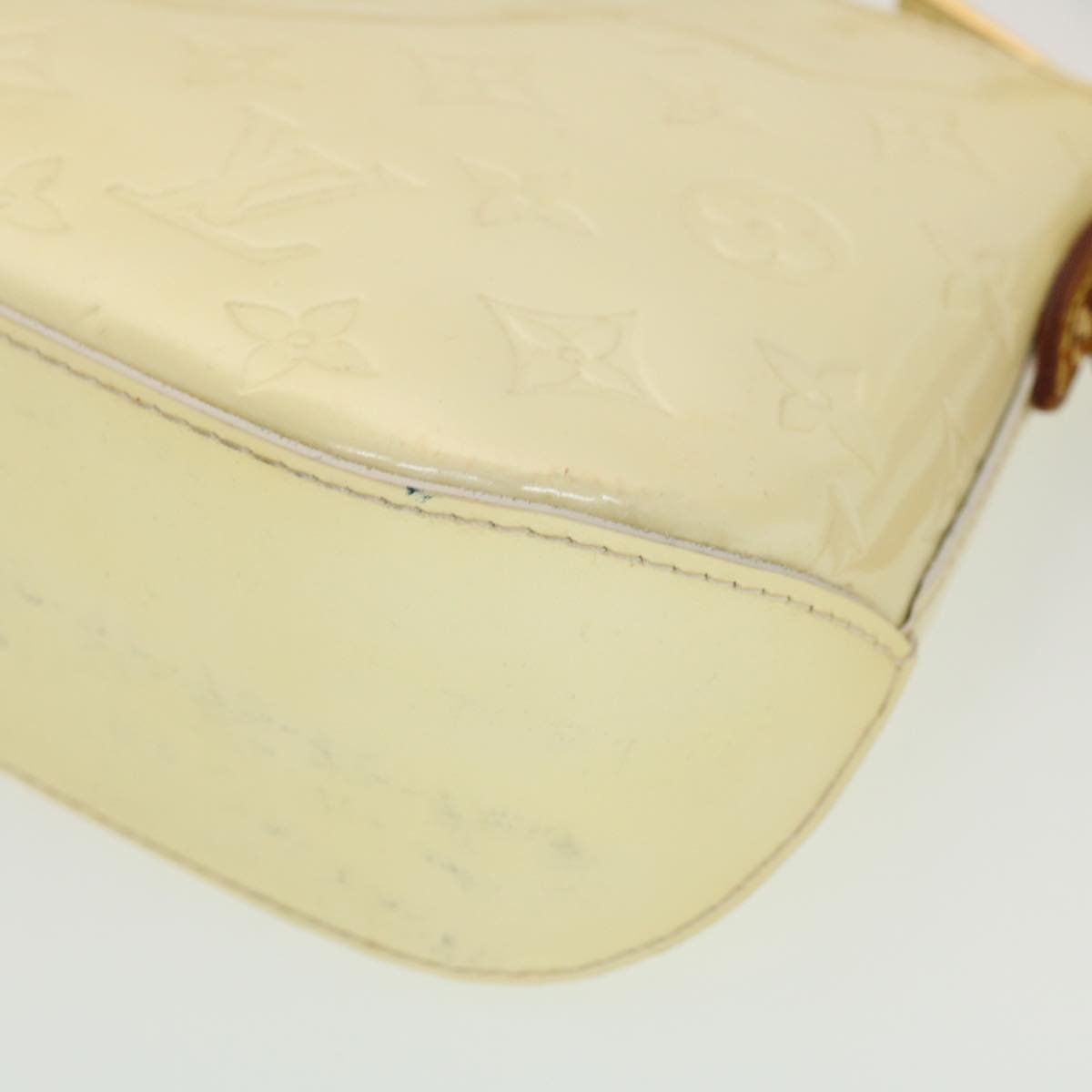 LOUIS VUITTON Monogram Vernis Minna Street Shoulder Bag Perle M91509 Auth bs5196