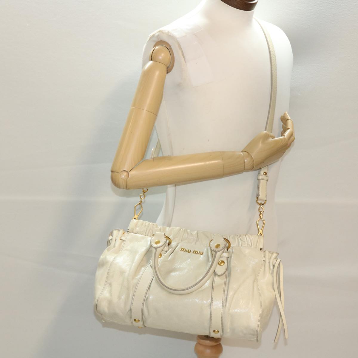 Miu Miu Hand Bag Leather 2way Shoulder Bag White Auth bs5677
