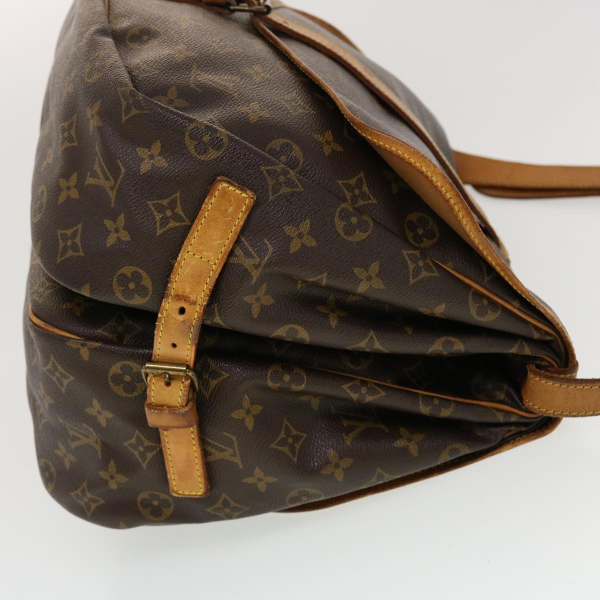 LOUIS VUITTON Monogram Saumur 35 Shoulder Bag M42254 LV Auth bs5936