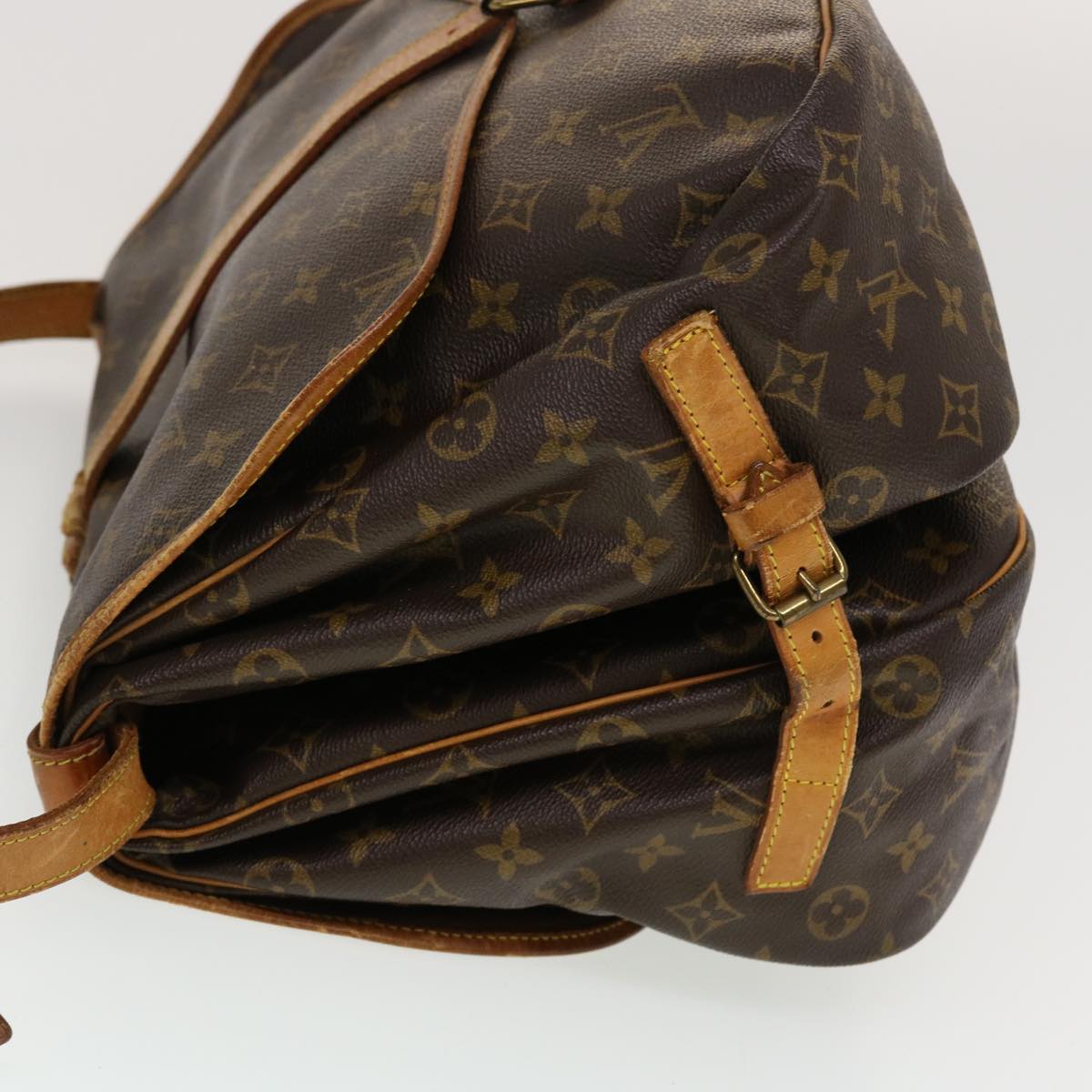 LOUIS VUITTON Monogram Saumur 35 Shoulder Bag M42254 LV Auth bs5936