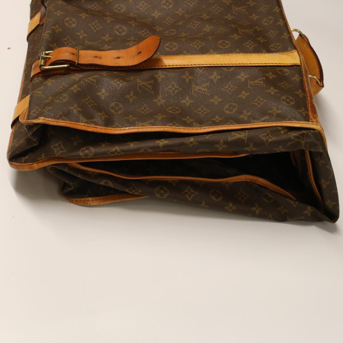 LOUIS VUITTON Monogram Suter Garment Cover M23522 LV Auth bs6833