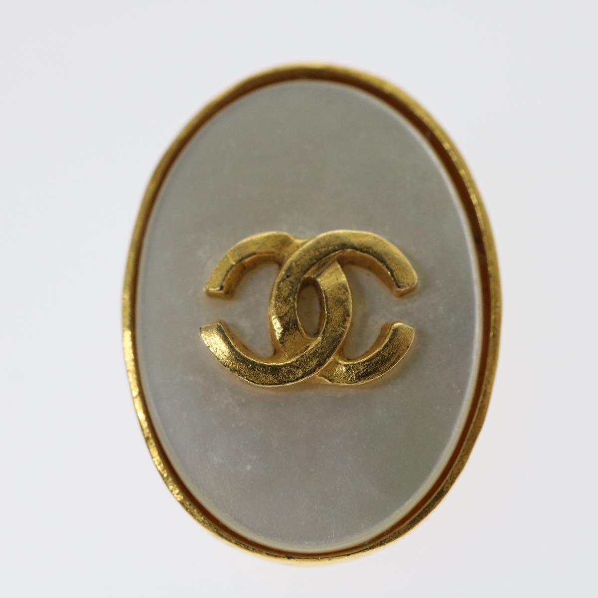 CHANEL Earring White CC Auth bs7031