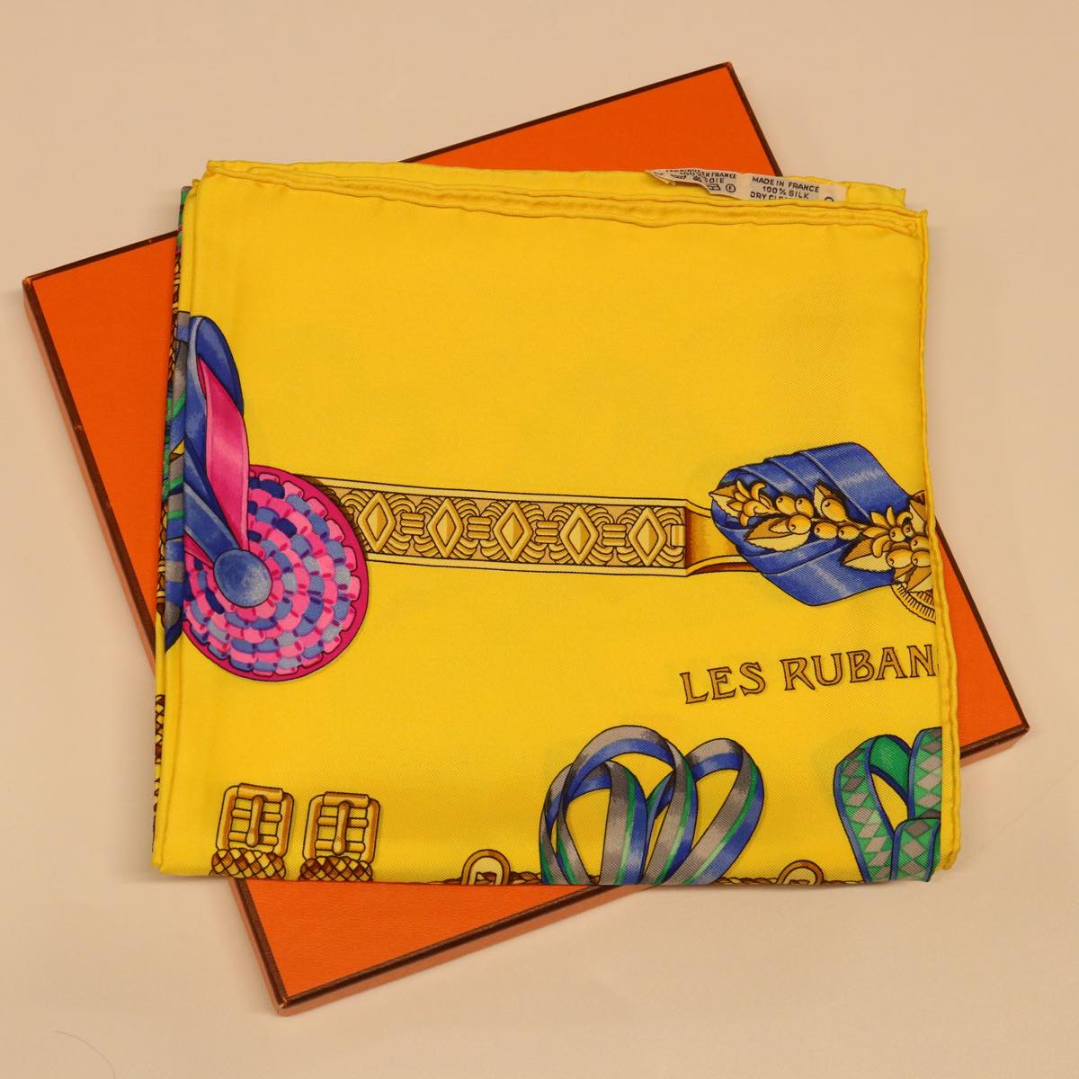 HERMES Carre 90 Scarf ”LES RUBANS DU CHEVAL” Silk Yellow Auth bs7310
