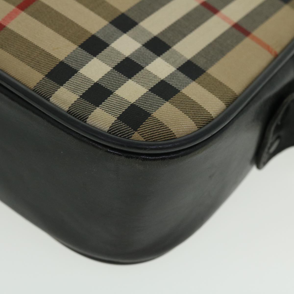 Burberrys Nova Check Shoulder Bag Nylon Beige Auth bs7546