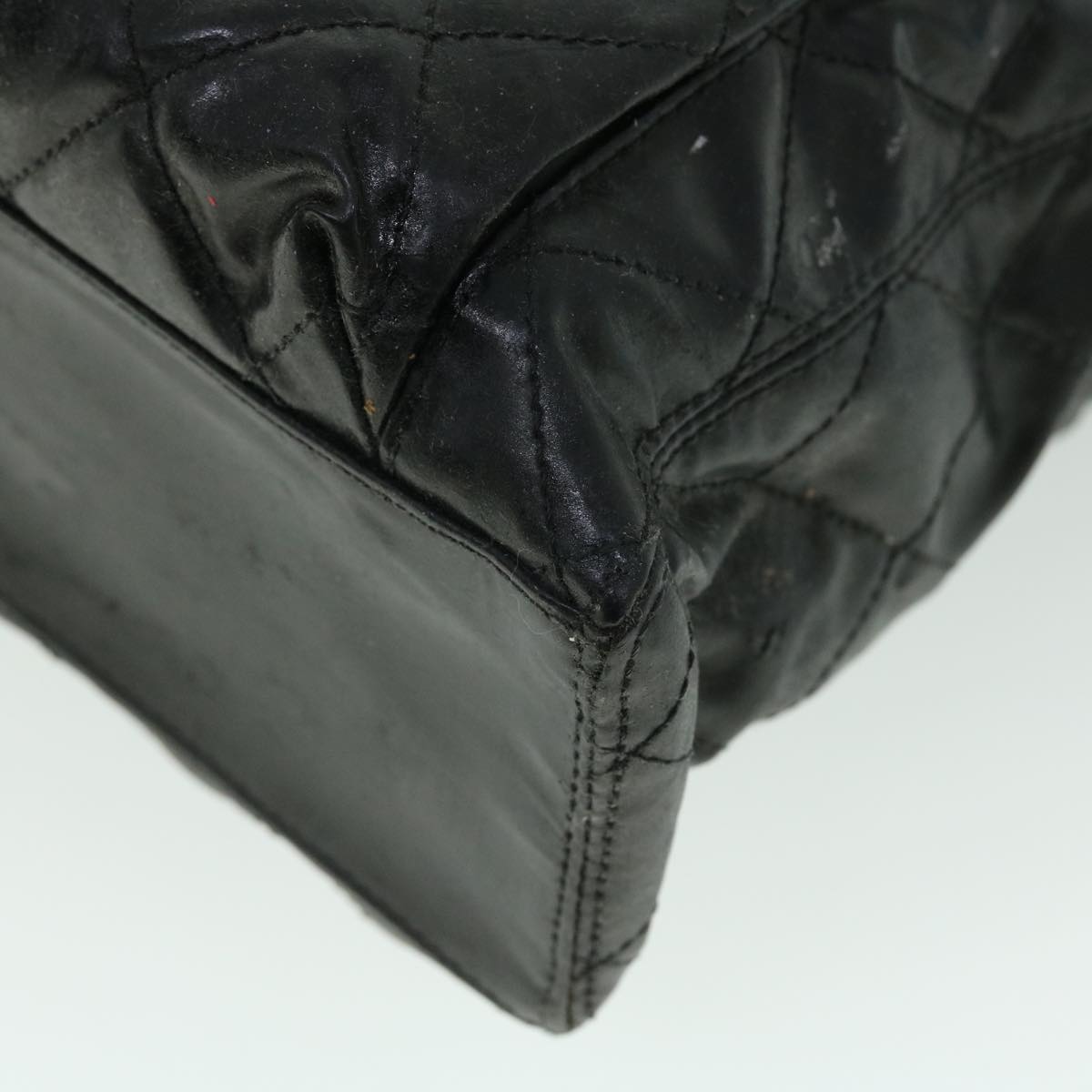 CHANEL Matelasse Shoulder Bag Patent leather Black CC Auth bs7586