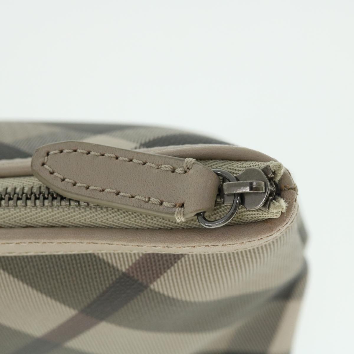 BURBERRY Nova Check Pouch PVC Leather Beige Auth bs7701