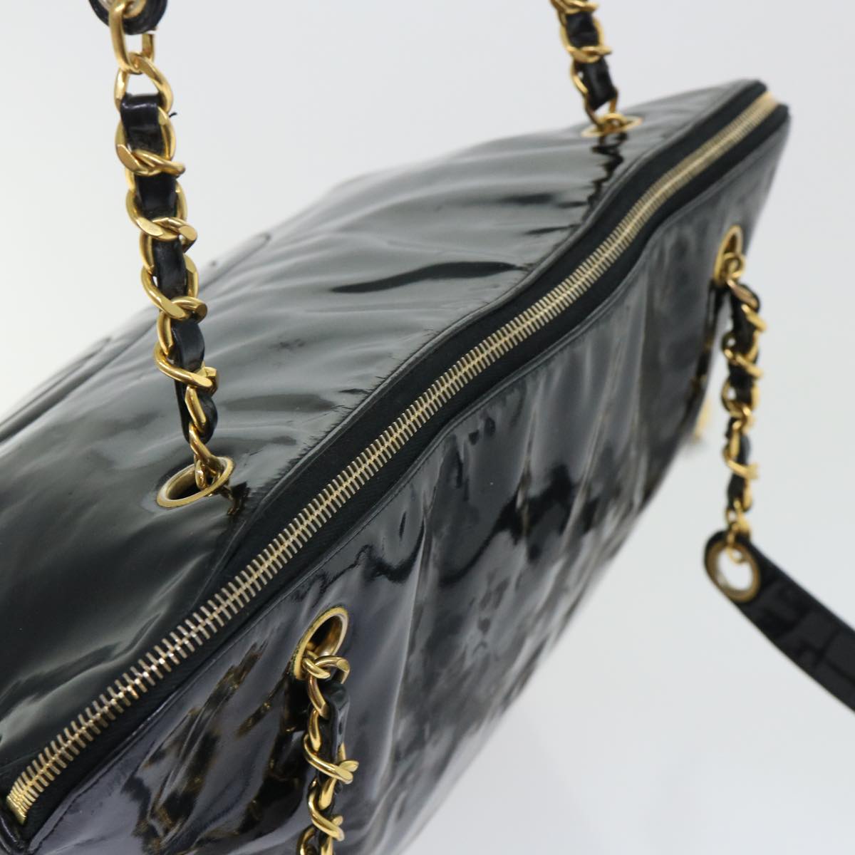 CHANEL Chain Shoulder Bag Patent leather Black CC Auth bs7854