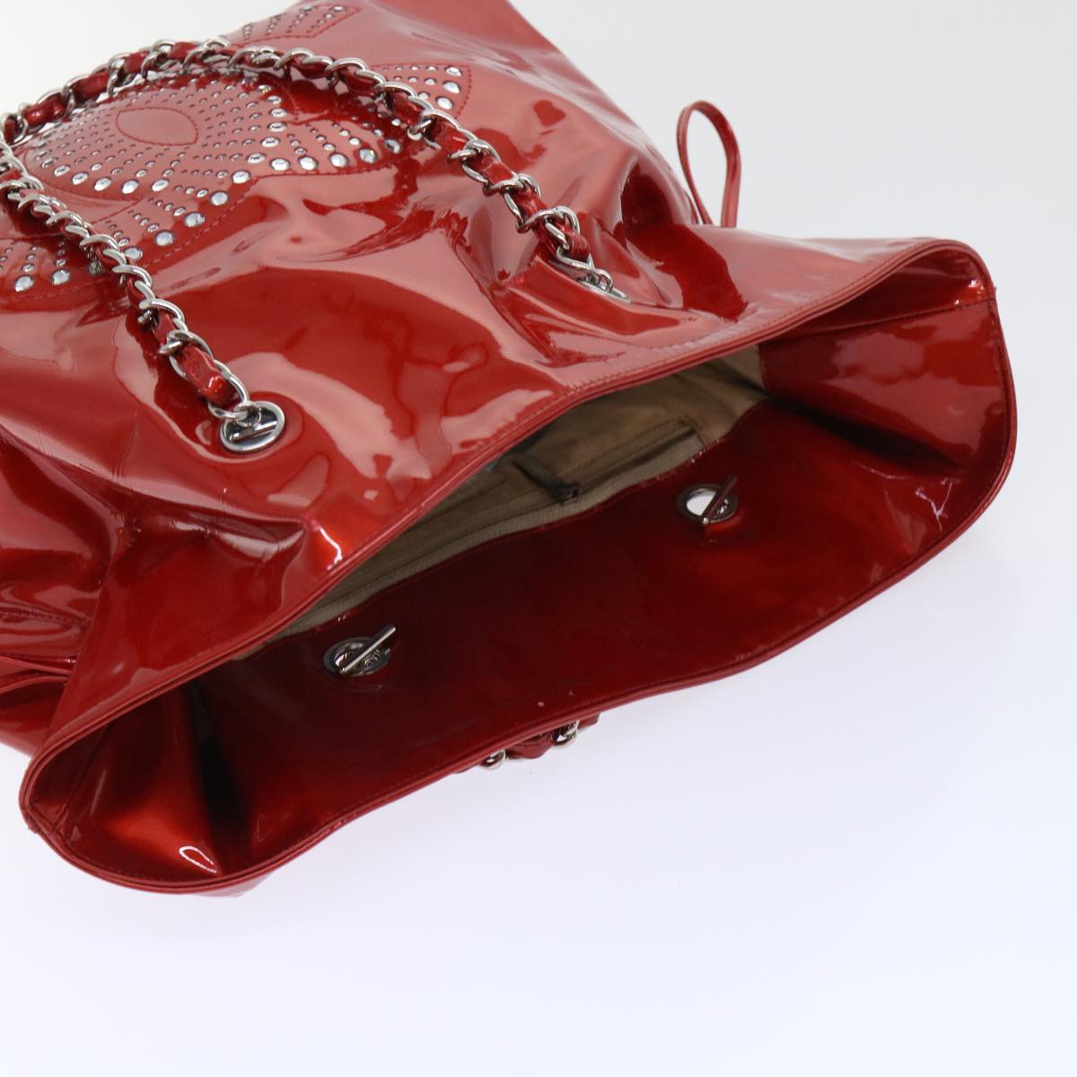 CHANEL Chain Shoulder Bag Patent leather Red CC Auth bs8026