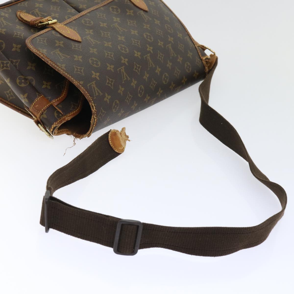 LOUIS VUITTON Monogram Gibeciere GM Shoulder Bag M42246 LV Auth bs8180