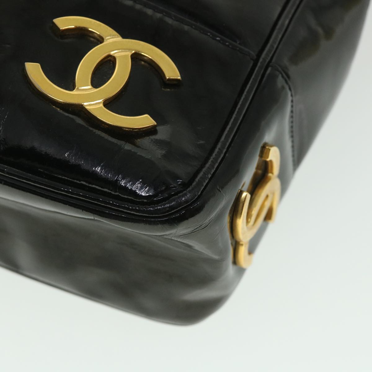 CHANEL Chain Shoulder Bag Patent leather Black CC Auth bs8549