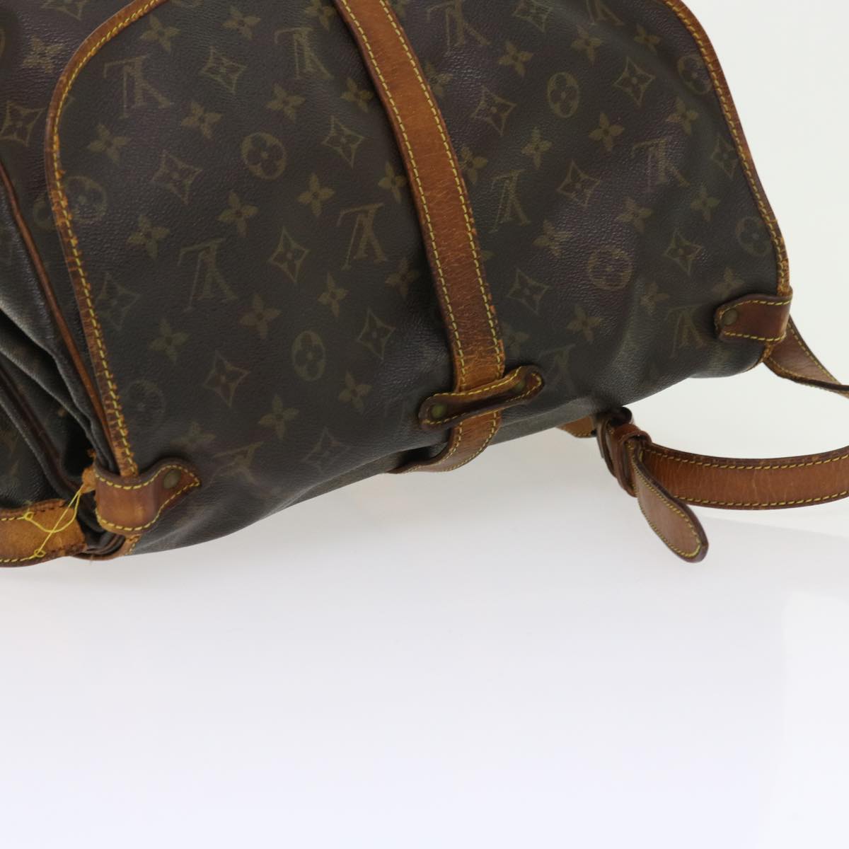 LOUIS VUITTON Monogram Saumur 35 Shoulder Bag M42254 LV Auth bs8963