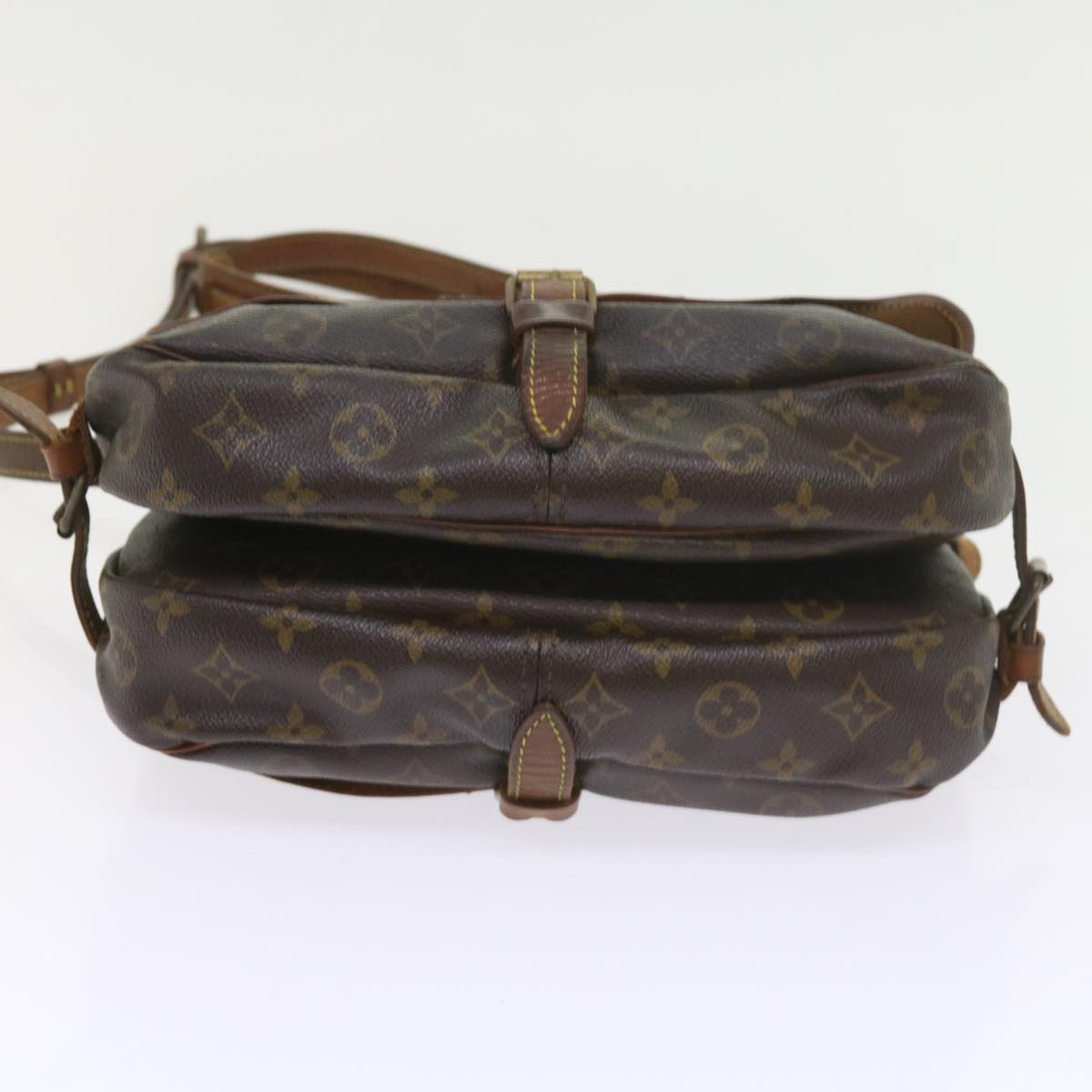 LOUIS VUITTON Monogram Saumur 30 Shoulder Bag M42256 LV Auth bs9057