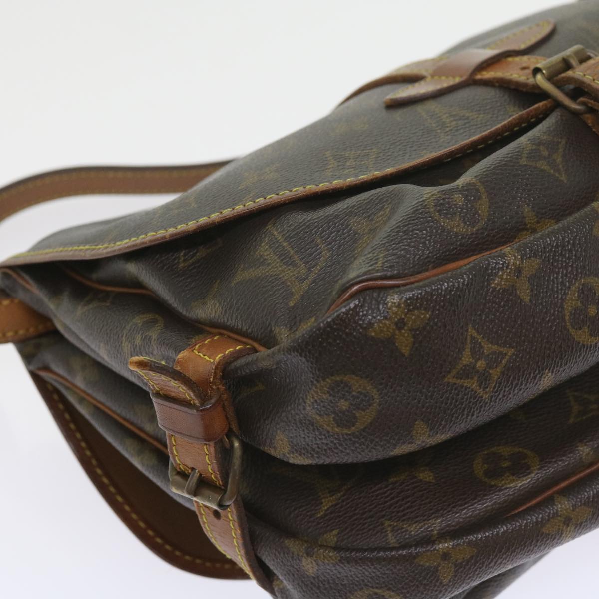 LOUIS VUITTON Monogram Saumur 30 Shoulder Bag M42256 LV Auth bs9057