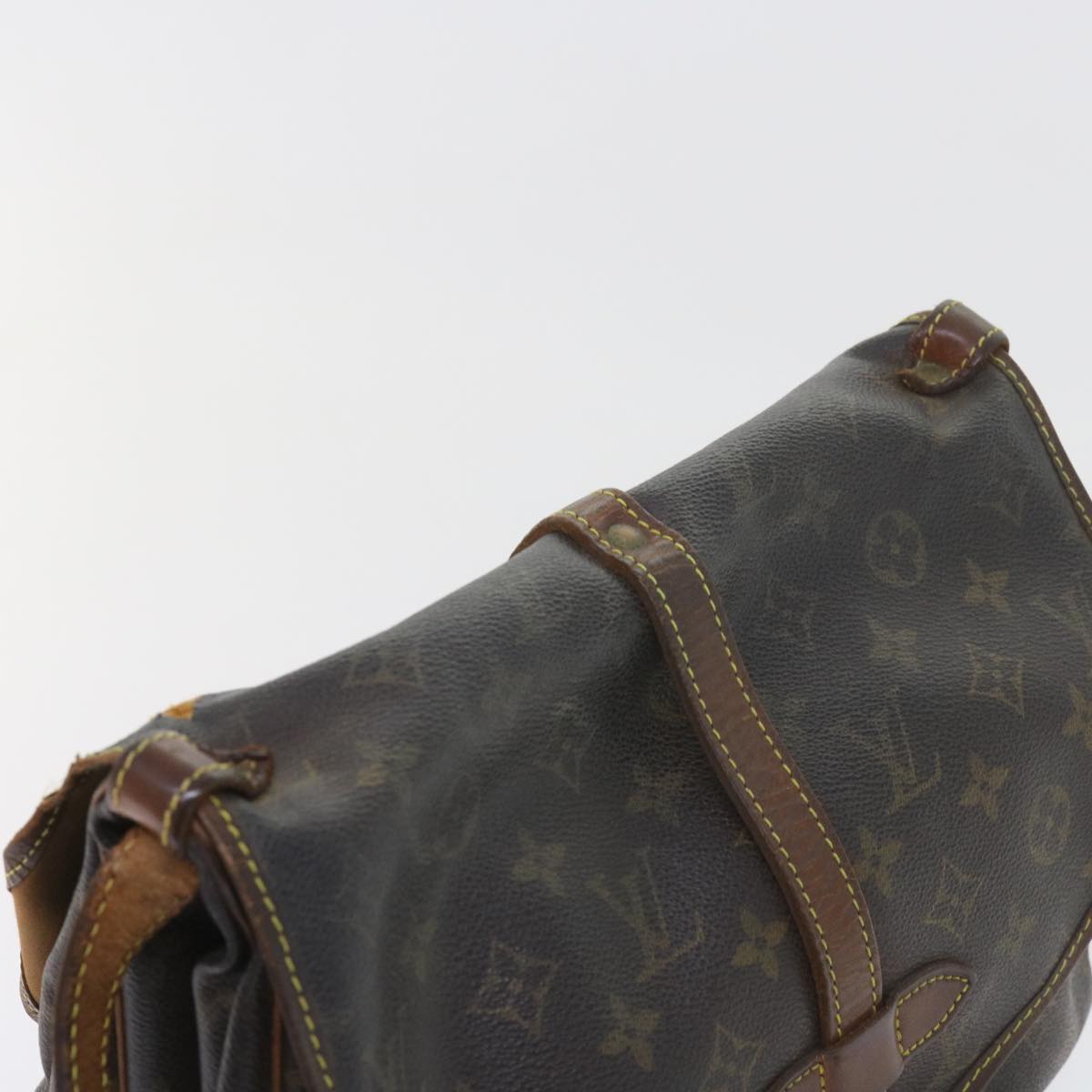 LOUIS VUITTON Monogram Saumur 30 Shoulder Bag M42256 LV Auth bs9057