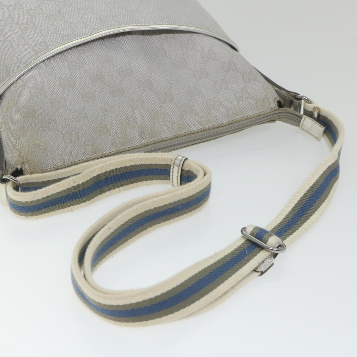 GUCCI GG Canvas Shoulder Bag Canvas Silver Auth bs9991