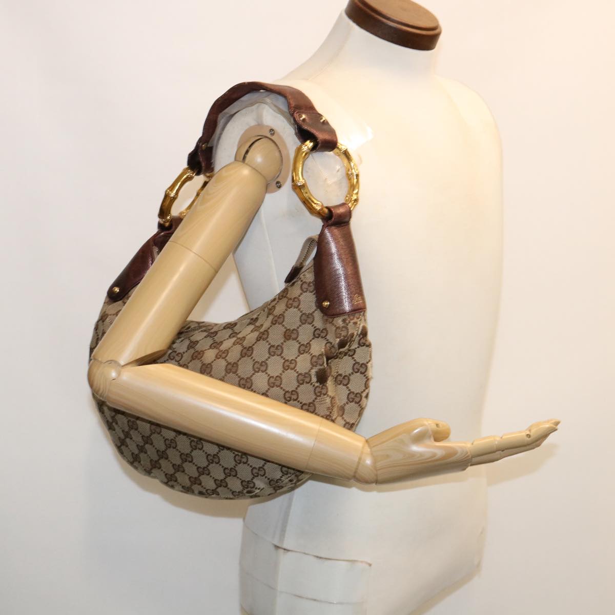 GUCCI GG Canvas Bamboo Shoulder Bag Beige Auth cl161
