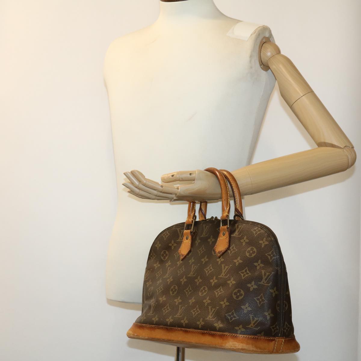 LOUIS VUITTON Monogram Alma Hand Bag M51130 LV Auth cl168