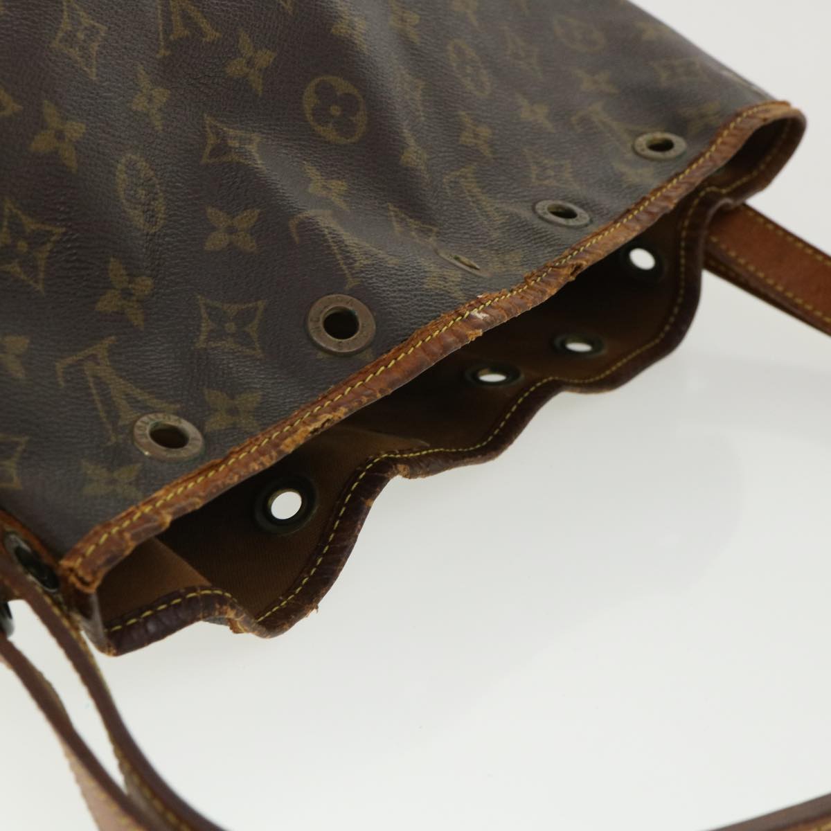 LOUIS VUITTON Monogram Petit Noe Shoulder Bag M42226 LV Auth cl203