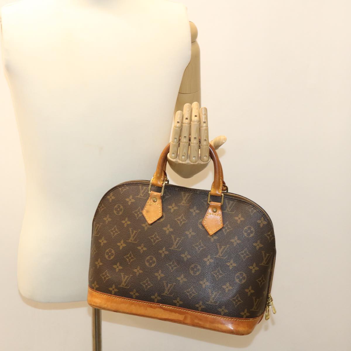 LOUIS VUITTON Monogram Alma Hand Bag M51130 LV Auth cl337