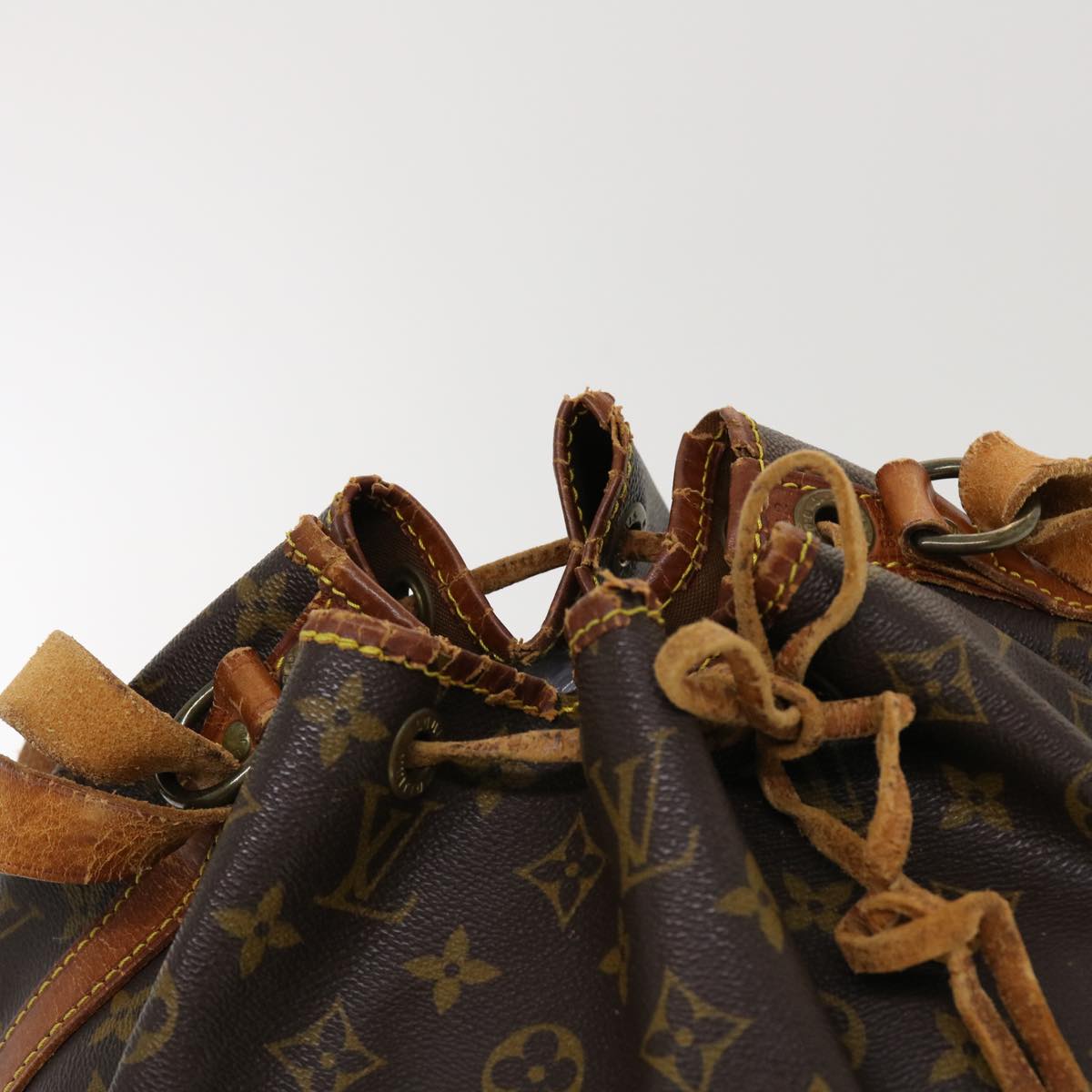 LOUIS VUITTON Monogram Petit Noe Shoulder Bag M42226 LV Auth cl545