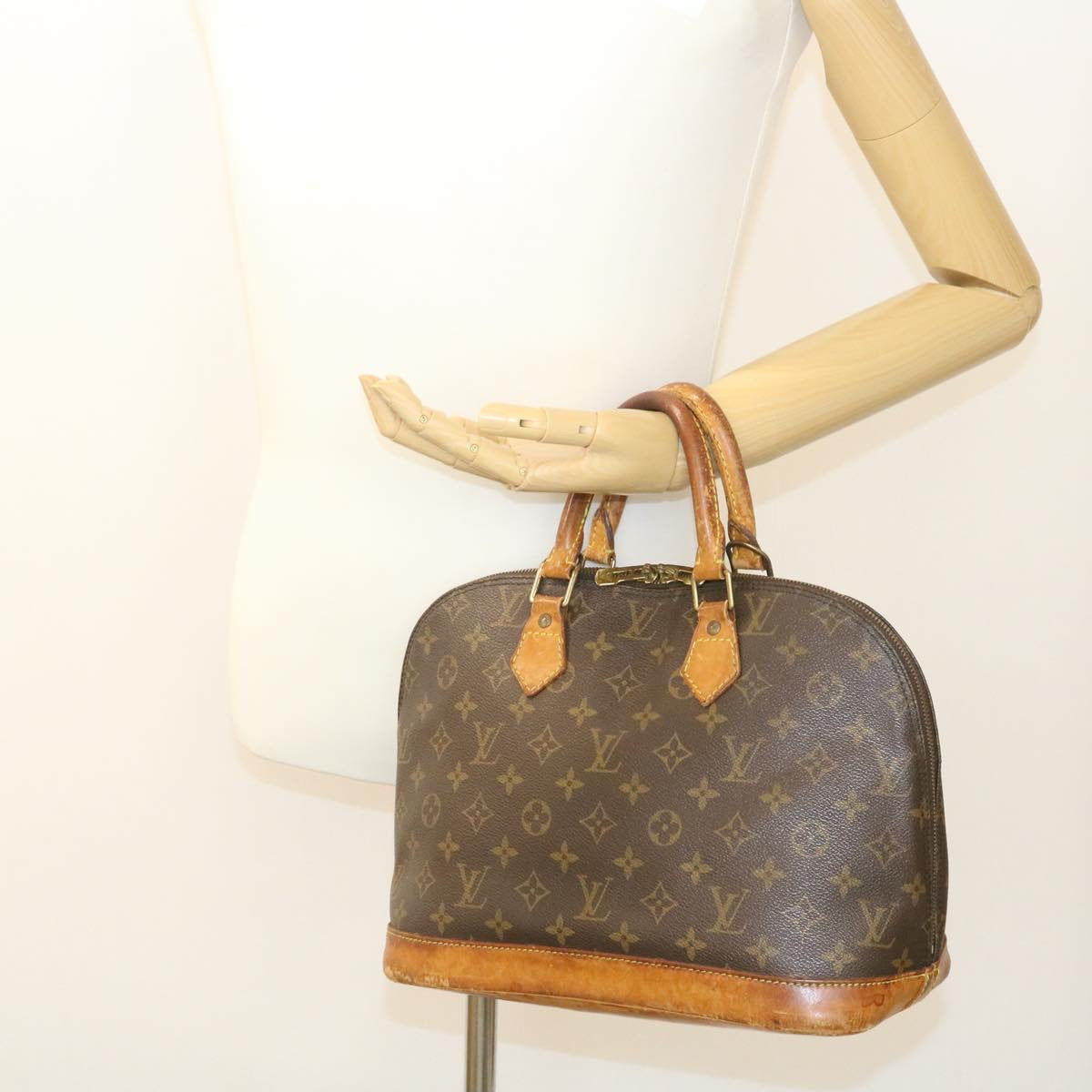 LOUIS VUITTON Monogram Alma Hand Bag M51130 LV Auth ds311