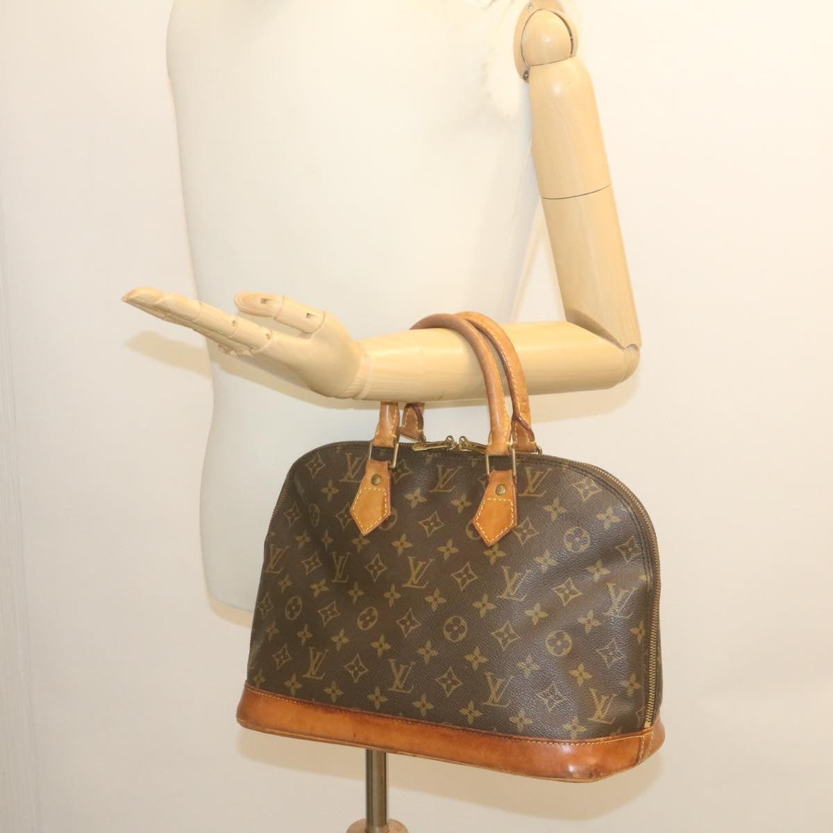 LOUIS VUITTON Monogram Alma Hand Bag M51130 LV Auth ds430